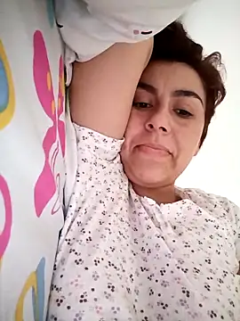 vanessa-titisM online show from September 14, 2025, 2:27 pm