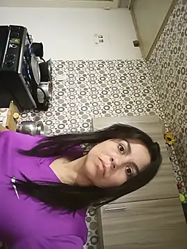 vanessa-titisM online show from November 9, 2025, 11:14 pm