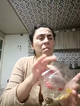 vanessa-titisM online show from March 5, 2026, 3:35 am