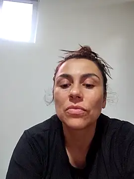 vanessa-titisM online show from April 13, 2026, 10:26 pm