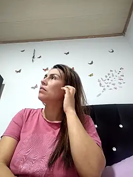 Snapshot of vanessa-titisM chatting on April 30, 2026, 3:35 am vanessa-titisM online show from April 30, 2026, 3:35 am
