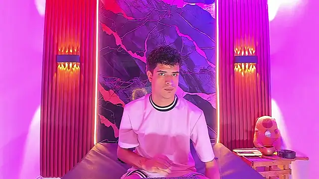 Lucky boys  X online show from October 2, 2025, 11:17 am