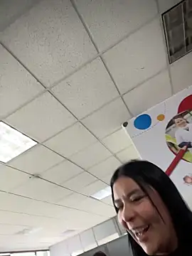 IrisDuvall online show from April 22, 2026, 7:37 pm