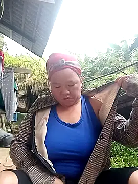 riso-00 online show from October 15, 2025, 2:55 am