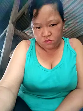 riso-00 online show from October 20, 2025, 4:35 am