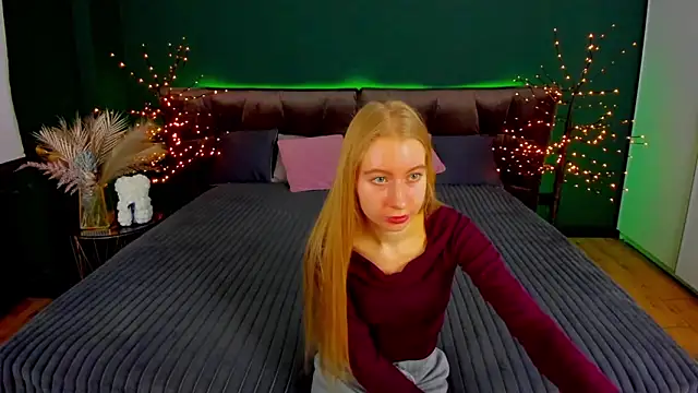 Alina Blonde online show from November 6, 2025, 6:47 am