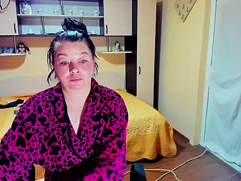 Snapshot of Soffy_Skye chatting on May 17, 2026, 4:54 am Soffy Skye online show from May 17, 2026, 4:54 am