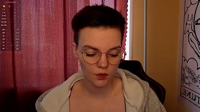 KrisNeal online show from October 4, 2025, 9:40 am