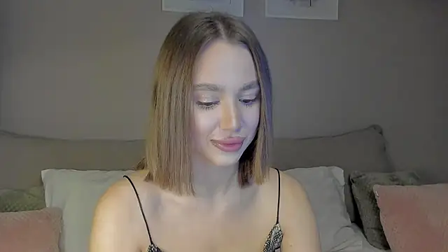 Stefa Evans online show from October 28, 2025, 6:43 pm