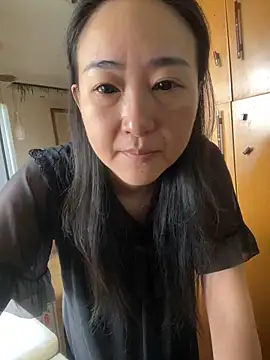 xiuchun100 online show from September 29, 2025, 3:00 am