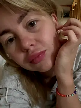 MartaLuna  online show from October 12, 2025, 8:35 am