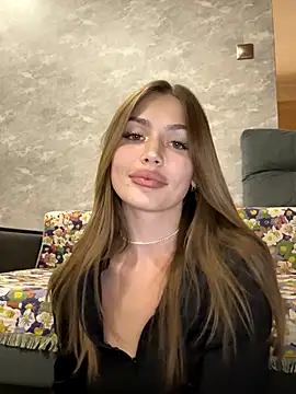 Elizabeth Tay online show from September 12, 2025, 5:02 pm