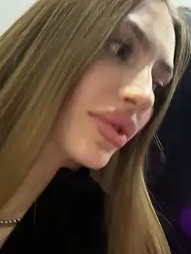 Elizabeth Tay online show from March 13, 2026, 6:36 pm