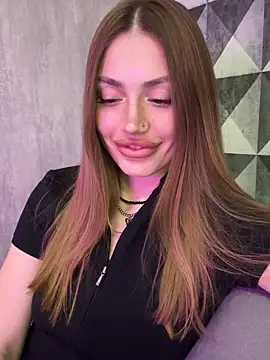 Elizabeth Tay online show from March 30, 2026, 6:53 pm