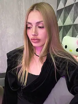 Snapshot of Elizabeth_Tay chatting on May 20, 2026, 7:20 pm Elizabeth Tay online show from May 20, 2026, 7:20 pm