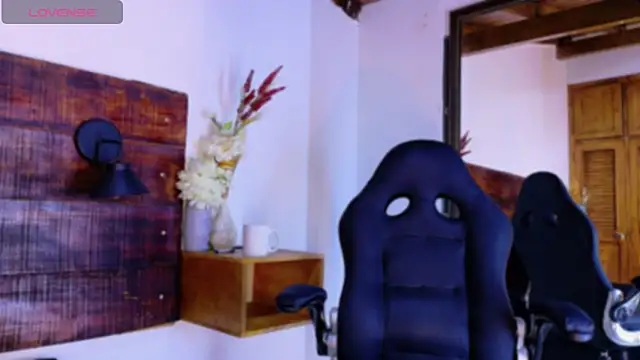 JhosuaVega online show from April 21, 2026, 2:15 am