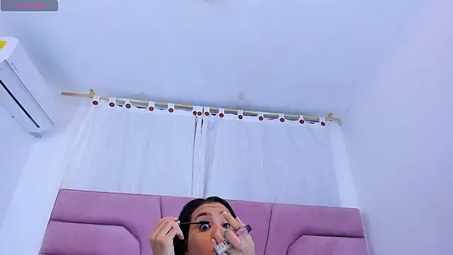 miajhonsonx online show from February 27, 2026, 7:36 pm