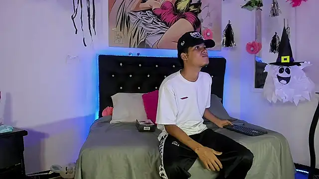 xxKamadevaxx online show from October 23, 2025, 12:26 pm