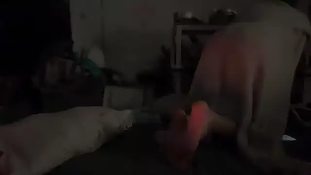 jasoncali305 online show from April 21, 2026, 6:09 am