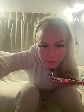 paulinaalatalo online show from April 16, 2026, 2:12 am