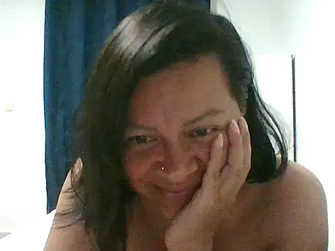 adri89-g online show from September 19, 2025, 3:41 am