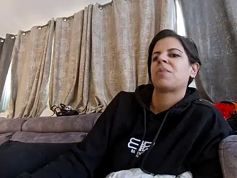 Alexis21821 online show from November 17, 2025, 6:41 am