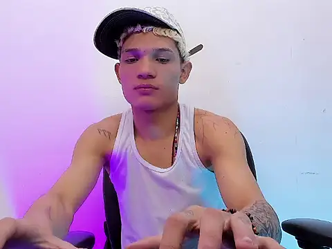 EL VENEZOLANO 22CM online show from November 28, 2025, 4:26 am