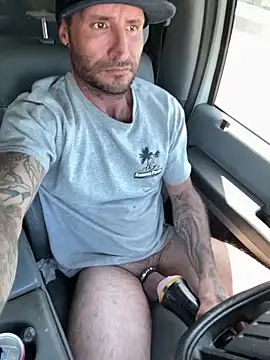 Snapshot of skip69xxx chatting on June 10, 2026, 5:12 pm skip69xxx online show from June 10, 2026, 5:12 pm