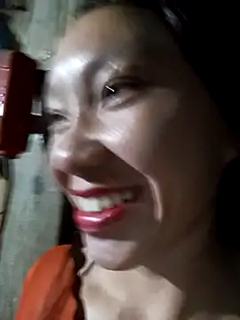 bonnie-00 online show from October 10, 2025, 1:32 pm