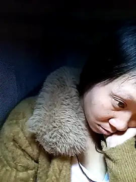 bonnie-00 online show from January 6, 2026, 2:43 pm