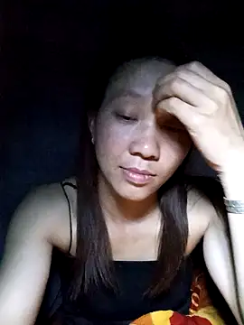 bonnie-00 online show from April 14, 2026, 4:24 pm