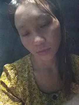 bonnie-00 online show from April 19, 2026, 3:11 pm