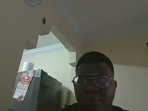 Elsuave28 online show from April 4, 2026, 11:02 pm