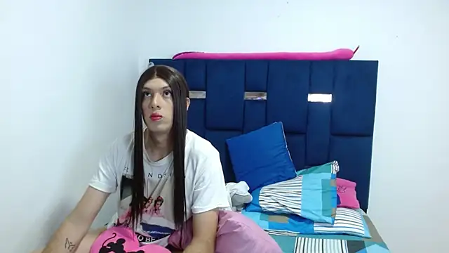 PinkLuna LolaBloom online show from January 8, 2026, 11:29 pm