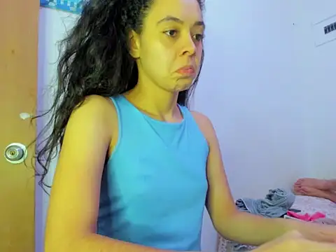 Annie rosse1017 online show from February 20, 2026, 5:37 am