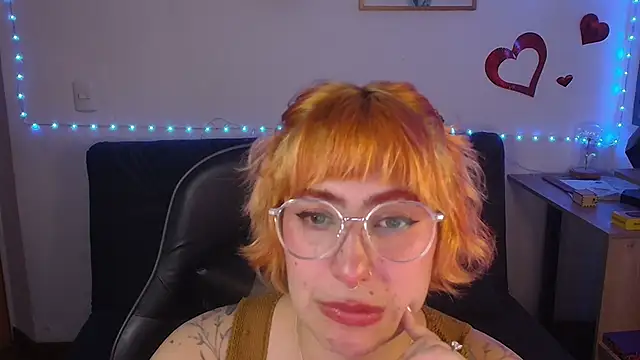 Miacatsito3 online show from June 5, 2026, 6:52 am