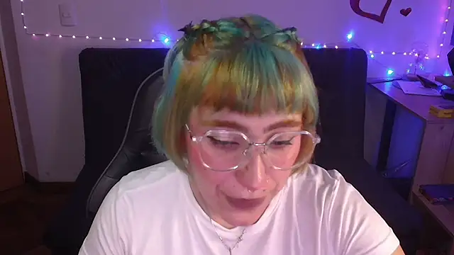Miacatsito3 online show from July 8, 2026, 12:26 am
