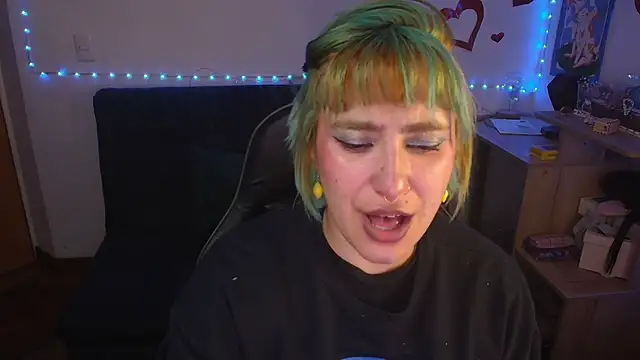 Miacatsito3 online show from July 15, 2026, 2:17 am