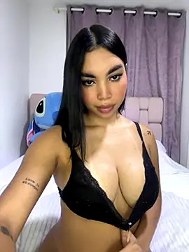 karolaalcendra online show from November 23, 2025, 4:45 am