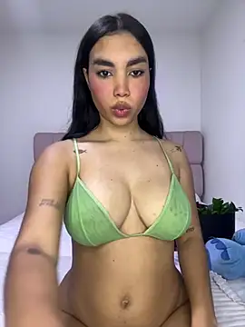 karolaalcendra online show from March 31, 2026, 1:40 am