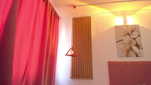 KoraRousee online show from November 2, 2025, 1:24 pm