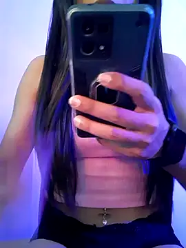 Cutie-Whiskey1 online show from October 18, 2025, 10:05 am