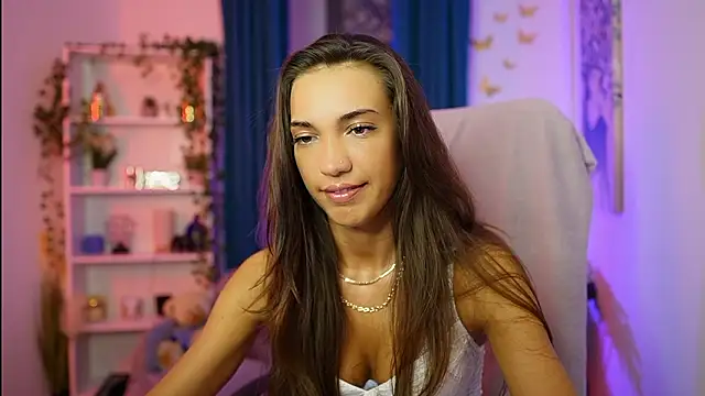 Alexis Love  online show from February 15, 2026, 7:10 pm