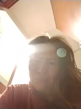 LaraCaliente online show from July 1, 2026, 6:59 am