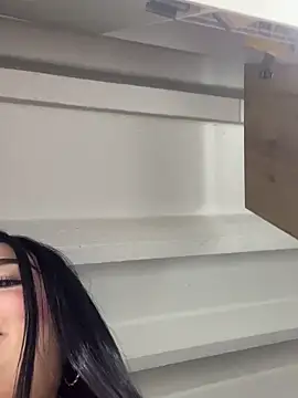 Alanasole online show from September 14, 2025, 2:11 am