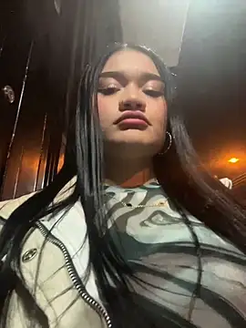 Alanasole online show from September 15, 2025, 2:22 am