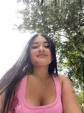 Alanasole online show from October 19, 2025, 6:52 pm