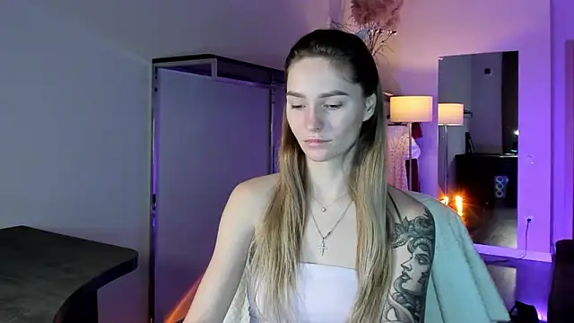 Melloudy online show from December 4, 2025, 7:06 am