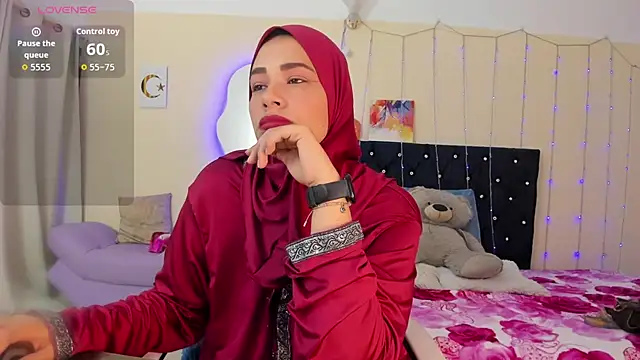 Snapshot of ShanaJamil chatting on May 4, 2026, 12:01 pm ShanaJamil online show from May 4, 2026, 12:01 pm