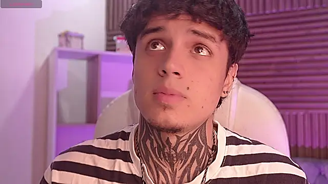 Declan-Fox online show from February 10, 2026, 5:22 am